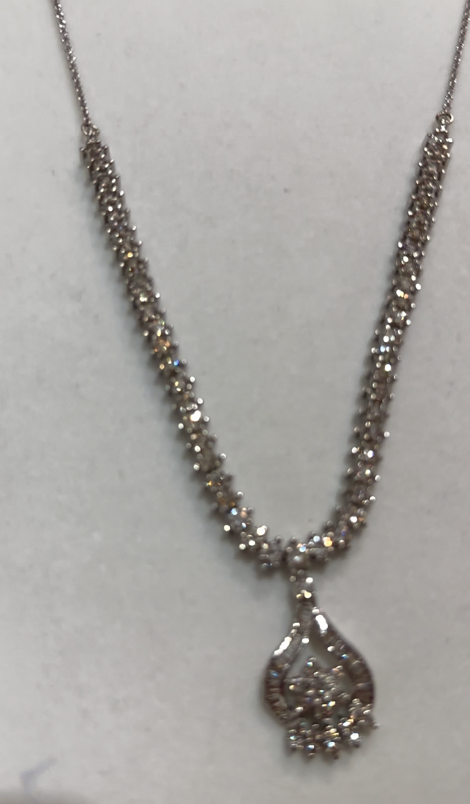 Diamond Necklace set with 8.07ct of diamonds. Full Certificate and Provenance