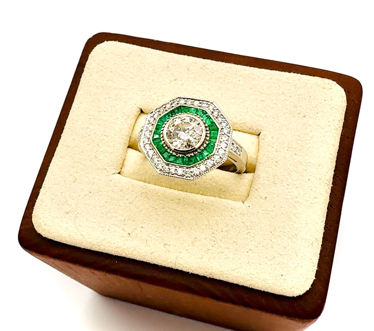 Emerald and Diamond Art Deco Target 18k White Gold Ring