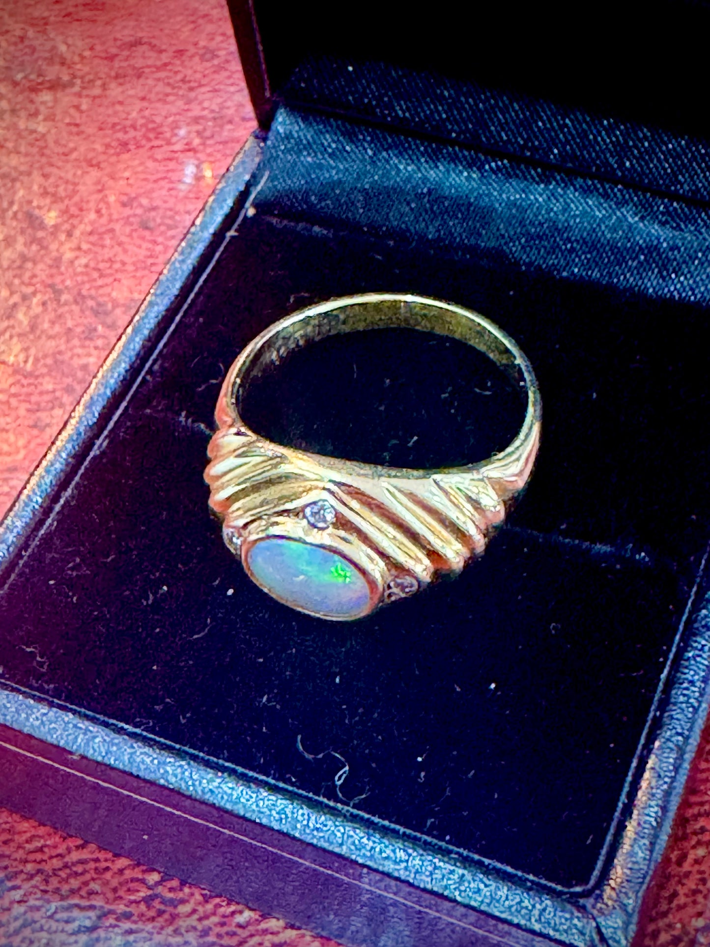 Opal Gold 18k Ring