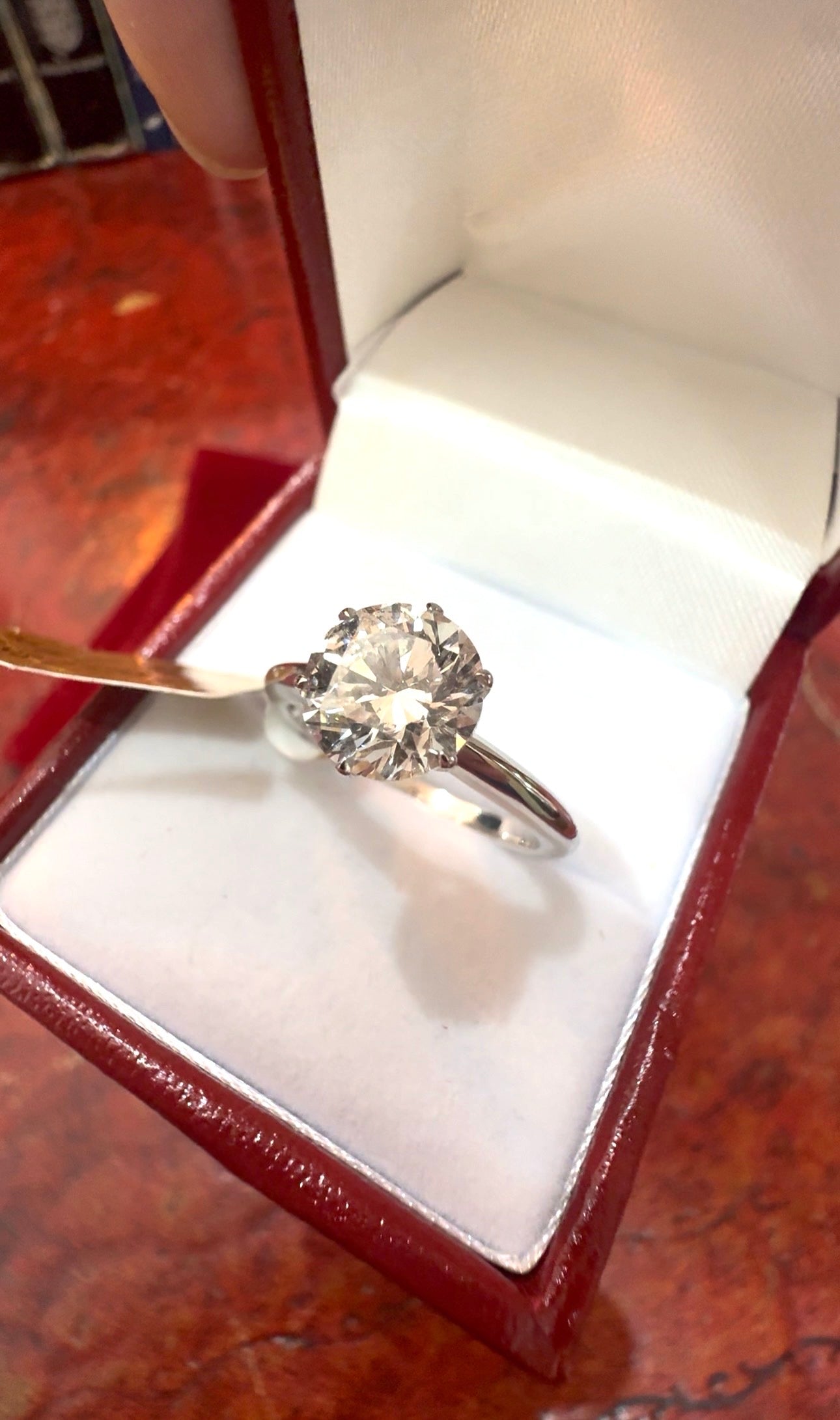 A Luxury Diamond Solitaire 2ct, 18ct White Gold