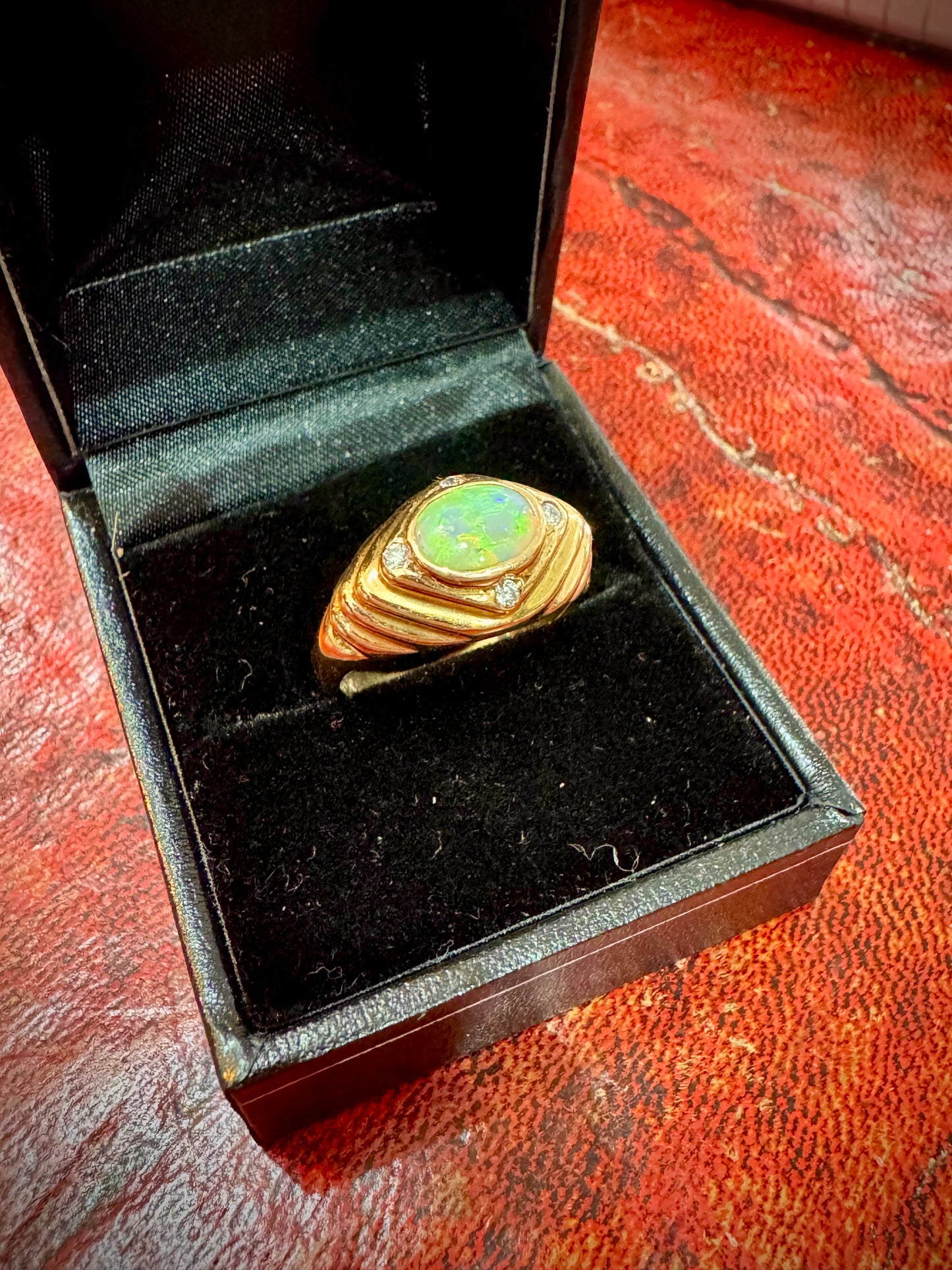Opal Gold 18k Ring