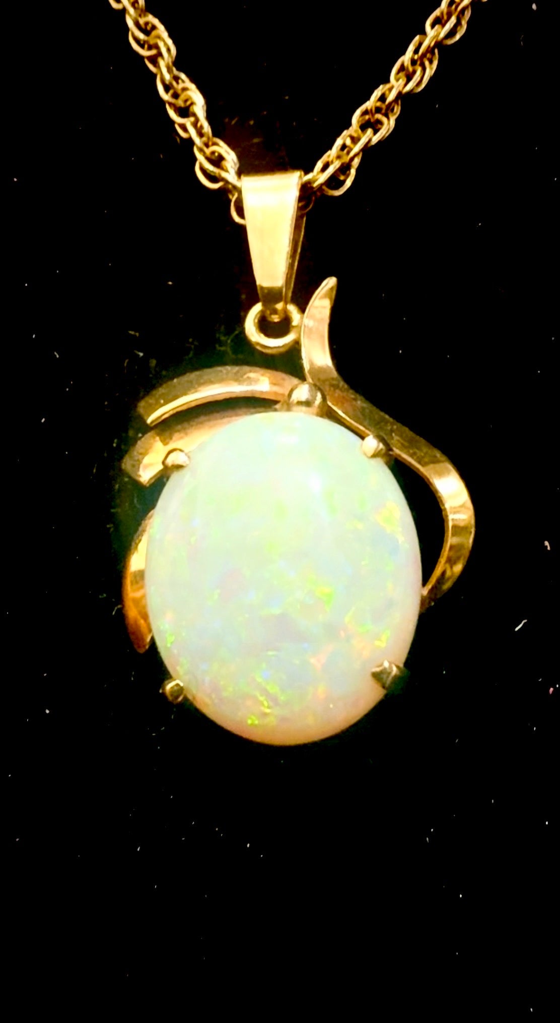 Opal and Gold Necklace 18k Gold