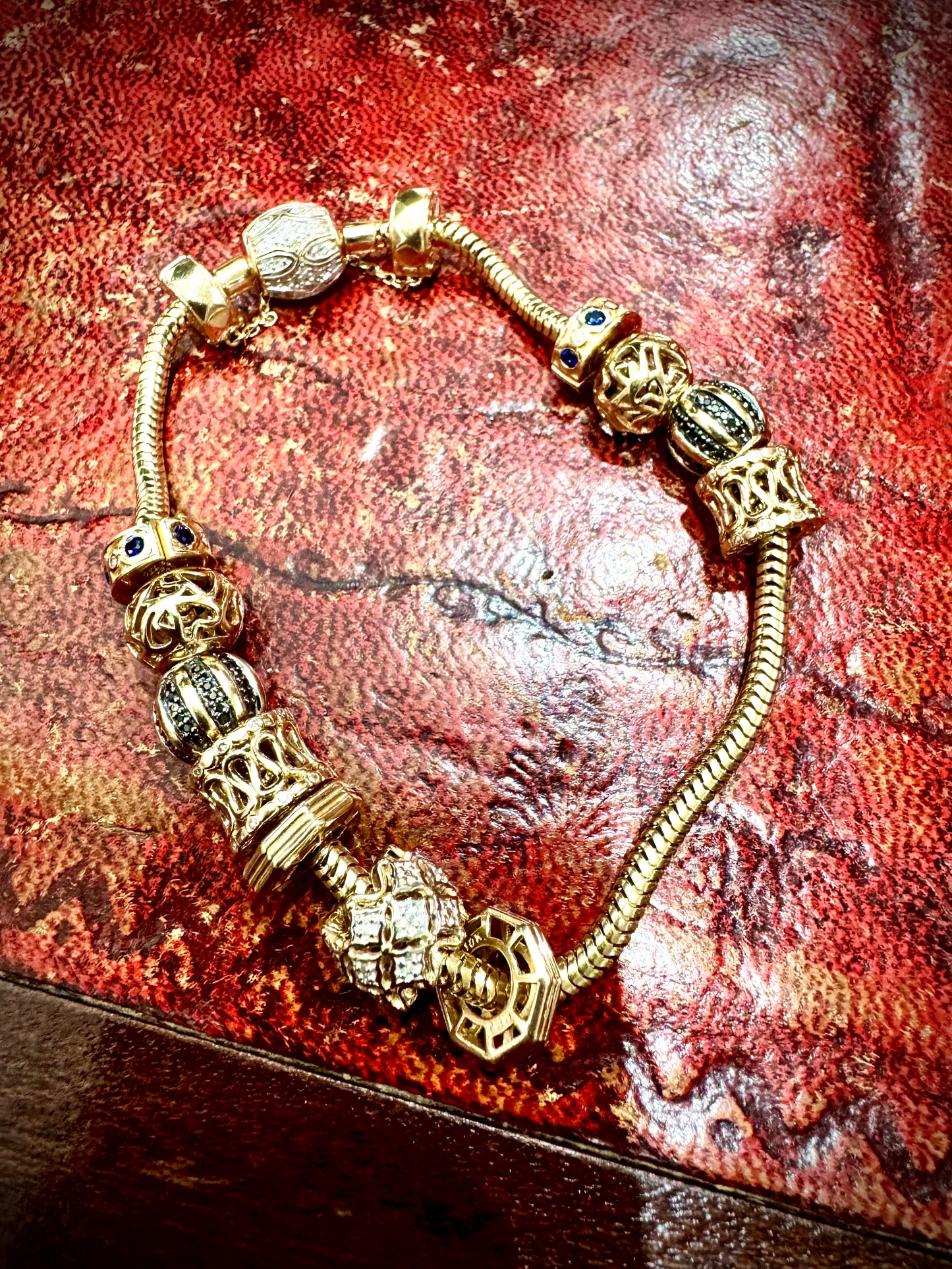 Emma & Roe 10ct solid gold charm bracelet
