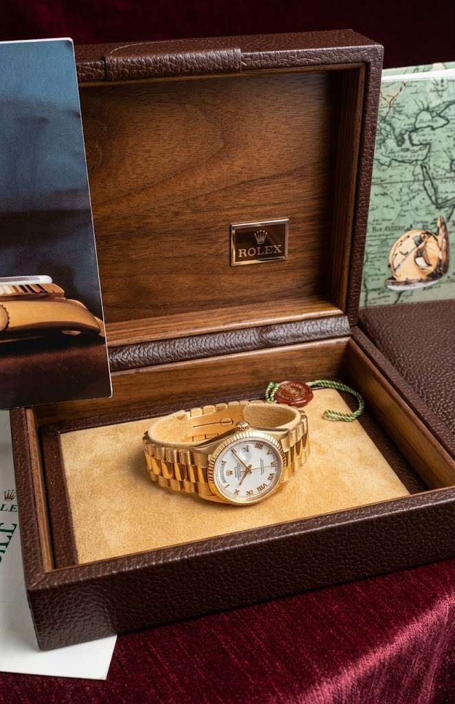Rolex Day Date 18K Full Box and Papers