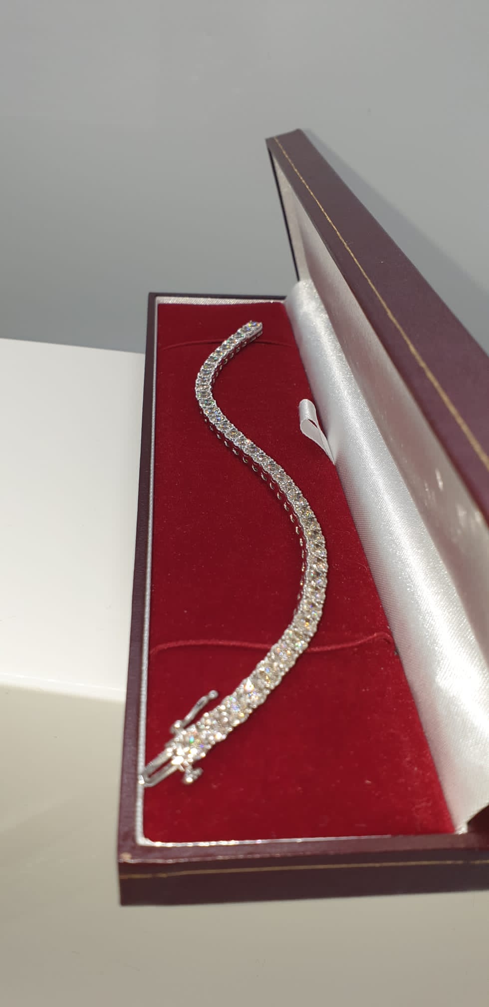 Platinum Diamond bracelet 5.02ct