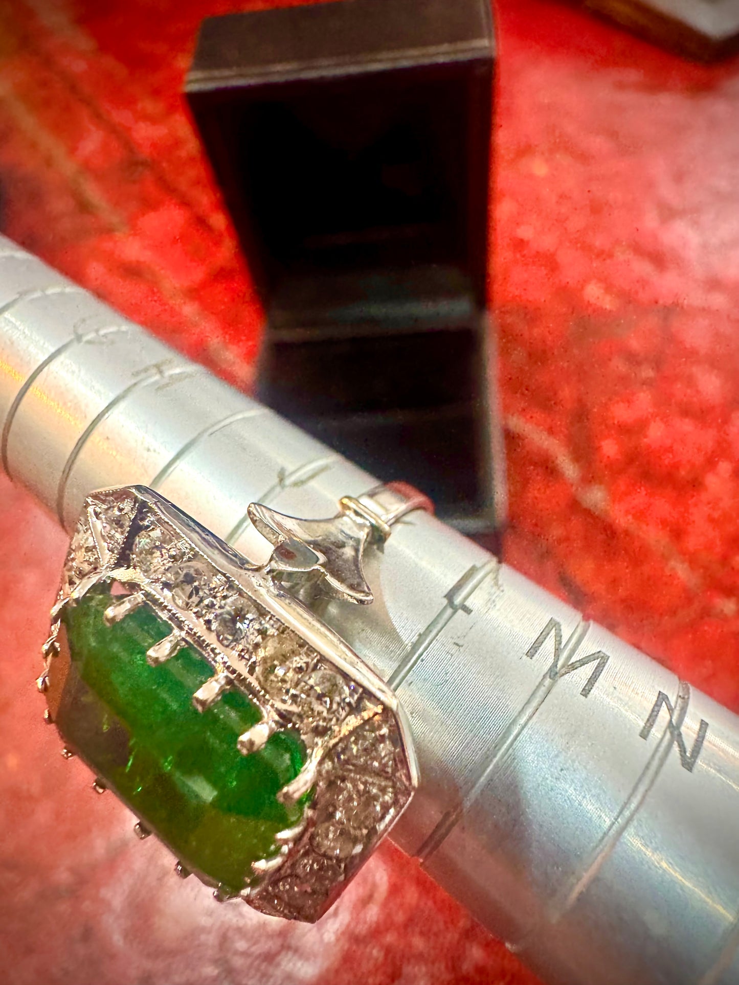 Emerald 7.5ct and Diamond 2ct Ring, 18k White Gold