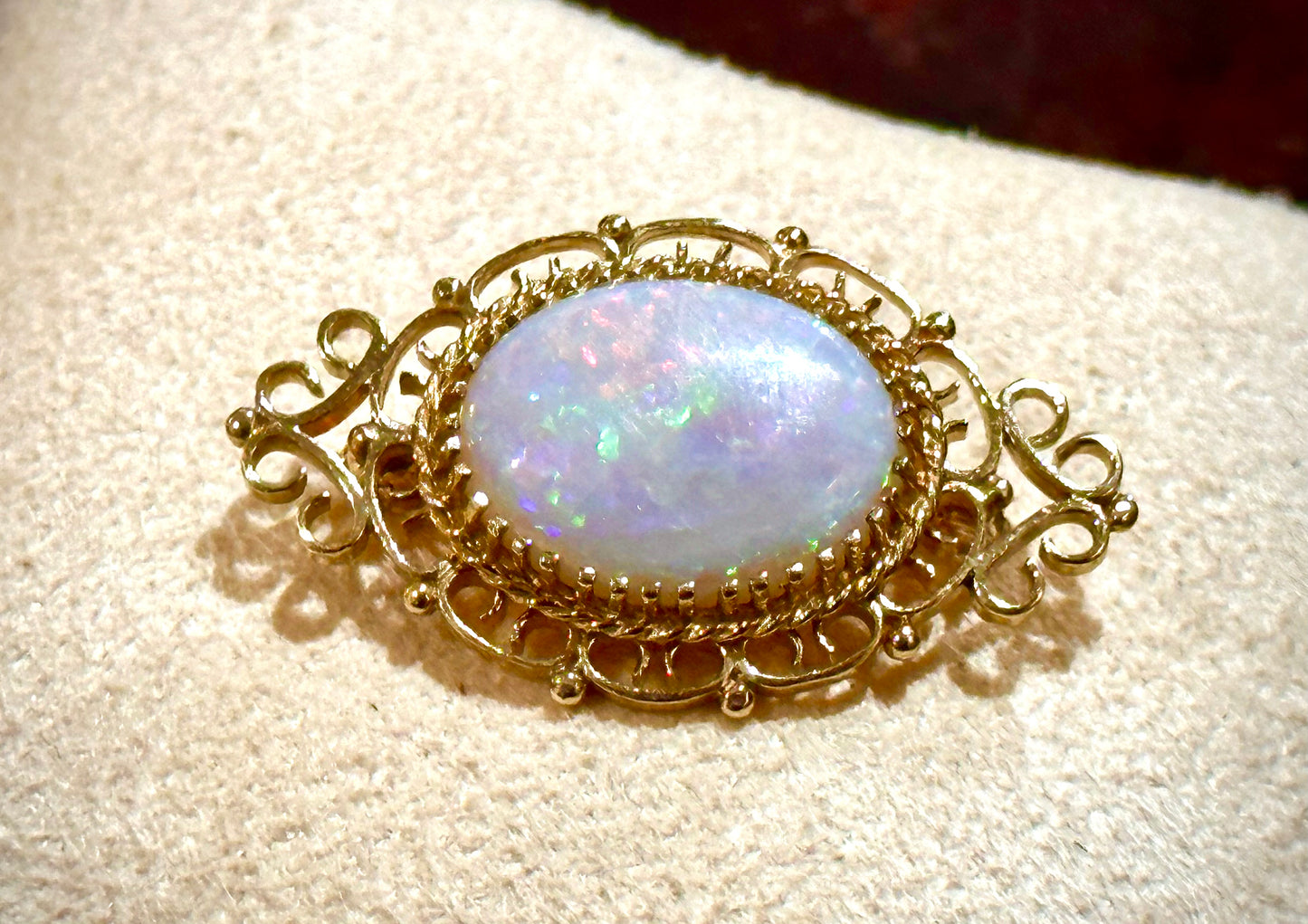 Opal and Gold 9k Brooch
