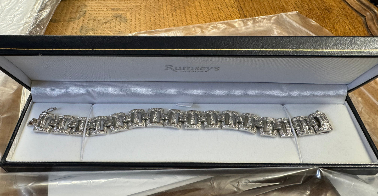 Diamond Bracelet Art Deco Style 14ct. Diamonds 5.84carats WGI Certificate.