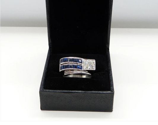 DIAMOND AND SAPPHIRE 1960 18k WHITE GOLD RING