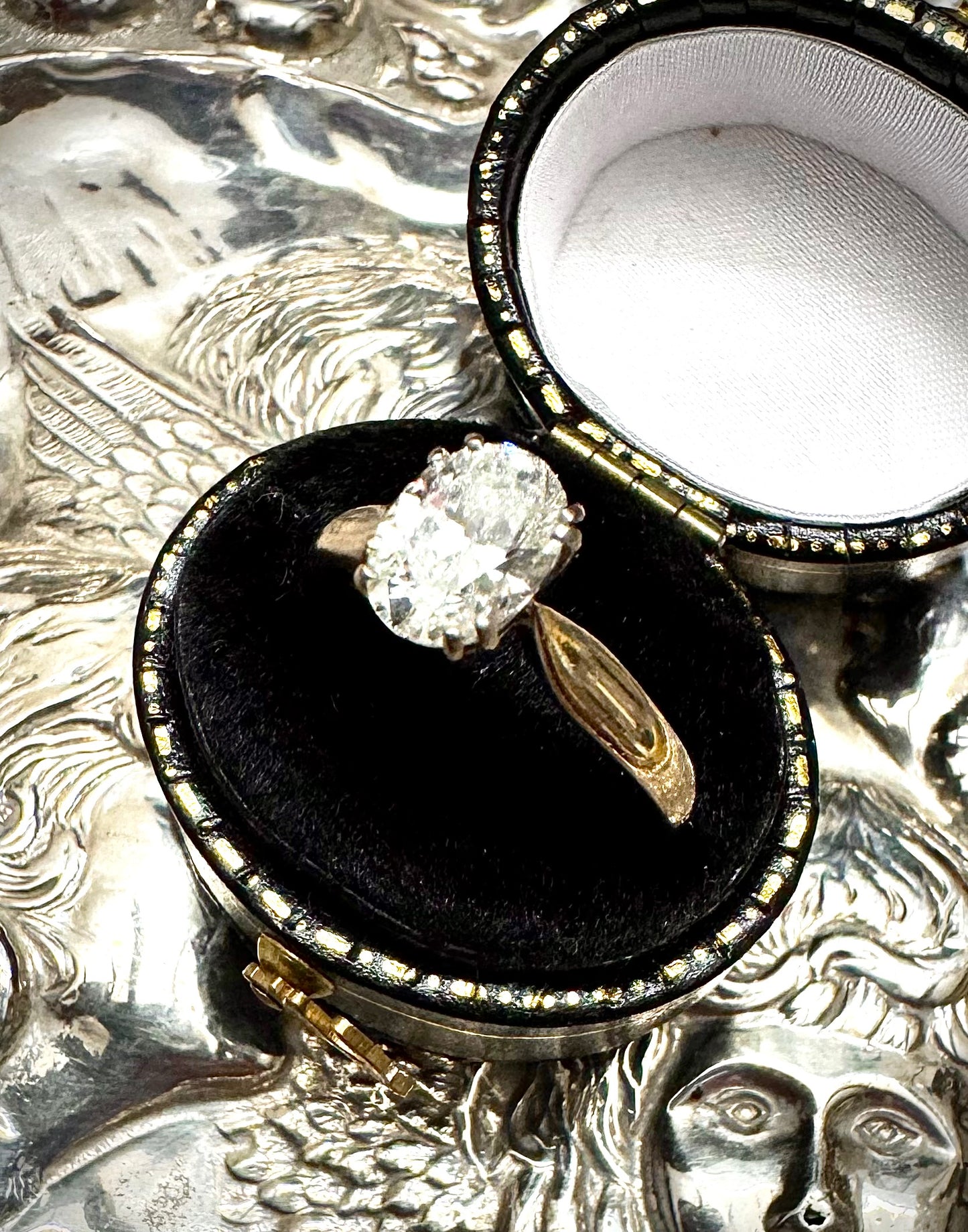 Oval Diamond 18ct Yellow Gold