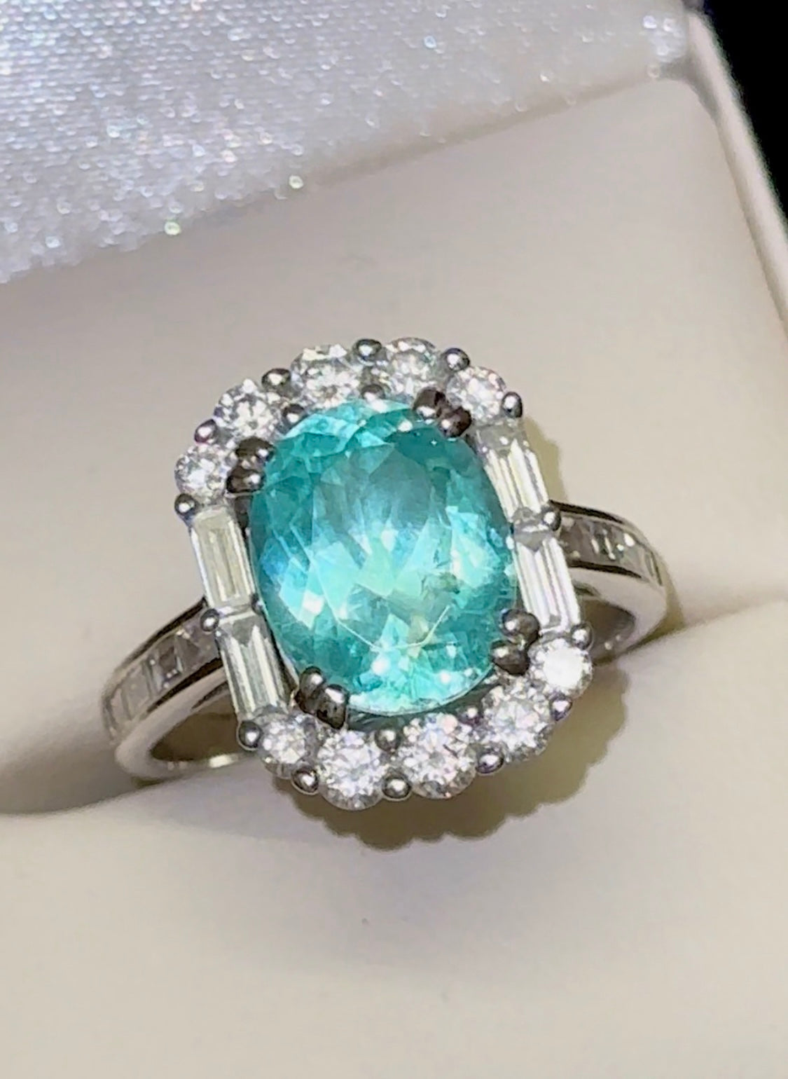 Paraiba Tourmaline and Diamond 18ct Ring