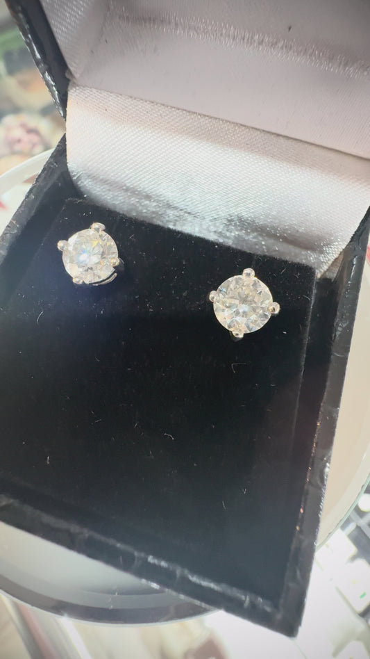 Diamond Stud Earrings, 2.0 carats natural diamonds 18ct White Gold